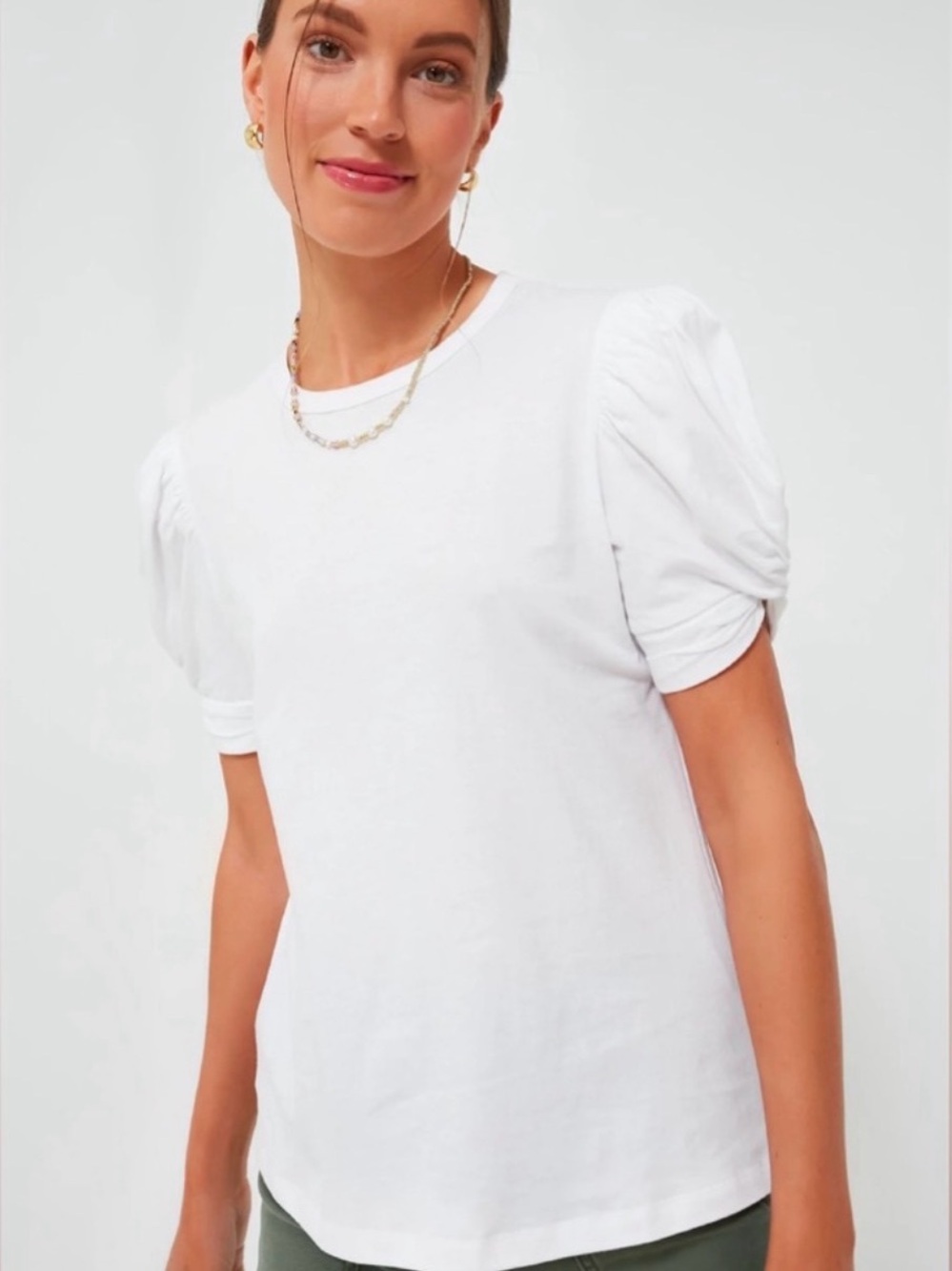 Pomander Place Vesty Puff Short Sleeve White Crewneck Medium Tee
